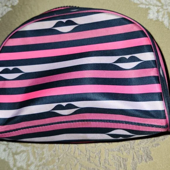 Kate Spade Striped Lip Print Nylon Dome Cosmetic Case. Like New - Picture 2 of 6